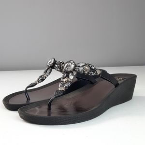Grandco Black Wedge Thong Sandals size 11